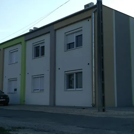 Daire River Side *